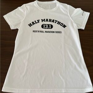 Brooks Rock 'n Roll Half Marathon Series 13.1 short Sleeve shirt Small